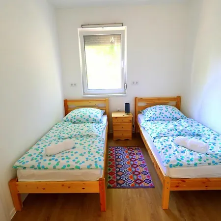 Friends & Family Apartmanok Velence Exterior photo