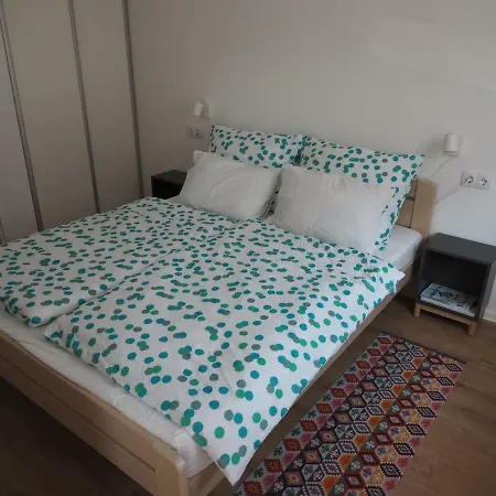 Friends & Family Apartmanok Velence Exterior photo